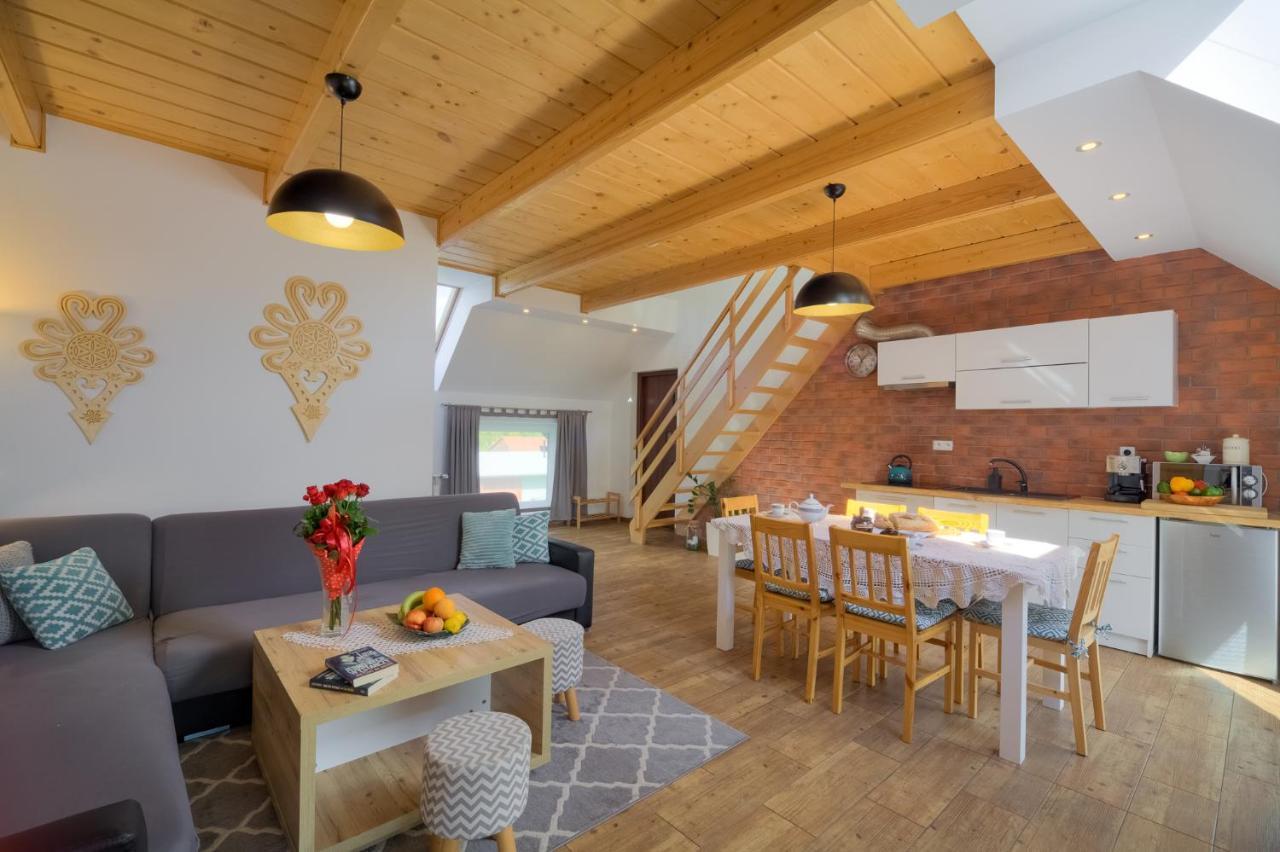 Apartamenty Maja Tylicz Eksteriør billede
